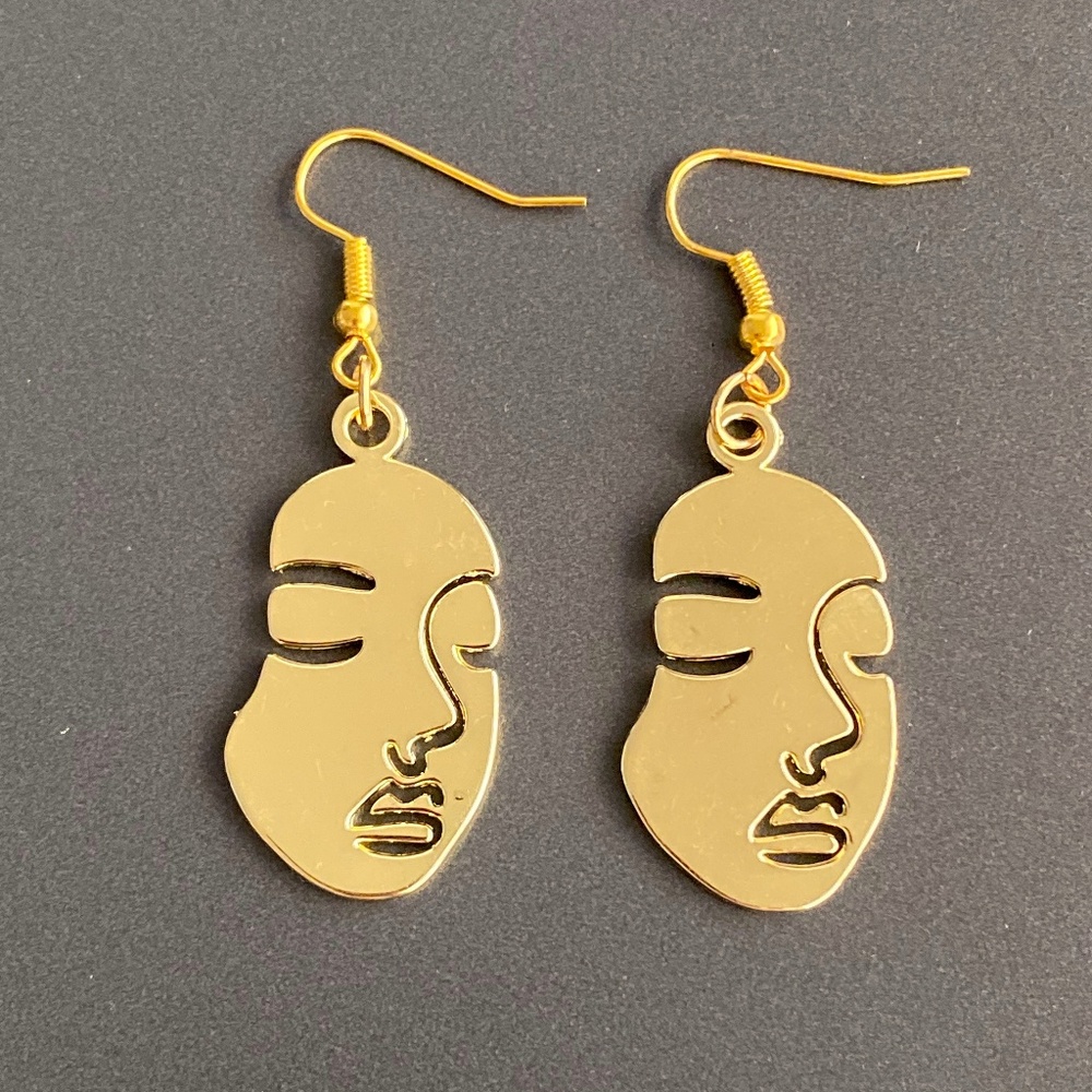 NEW Human Face Earrings in Gold color